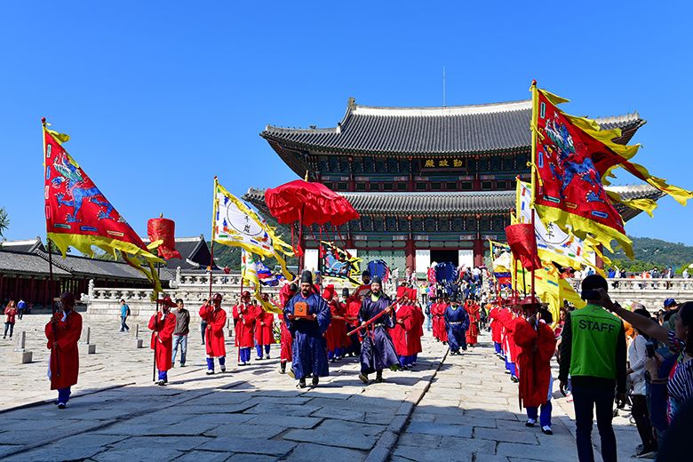 Gyeongbok web.jpg